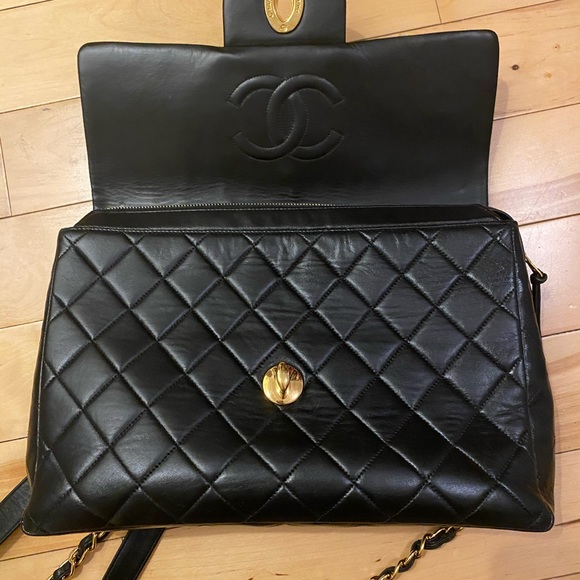 Chanel - Picture 5 of 11